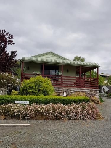 Cottage on Main0