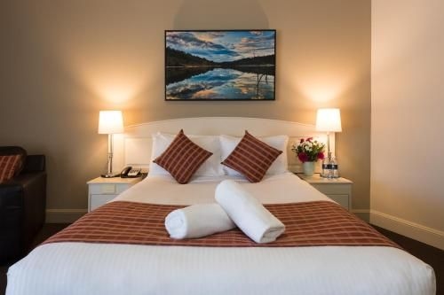 Bowen Inn Motel1