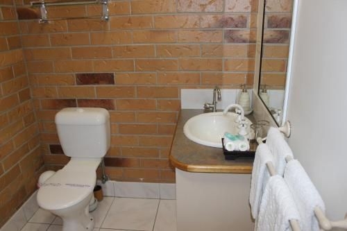 Copper Country Motor Inn & Restaurant3