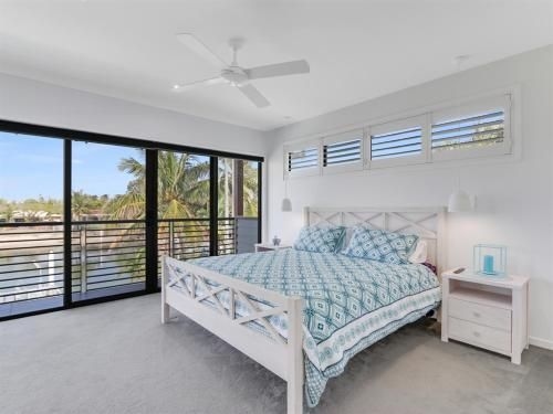 Waterfront Home Bordering Mooloolaba2