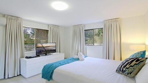 1/56 Lawson Street@Clarkes Beach1