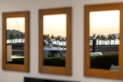 Pavillions 12 - Waterfront Spacious 4 Bedroom With Own Inground Pool And Golf Buggy4