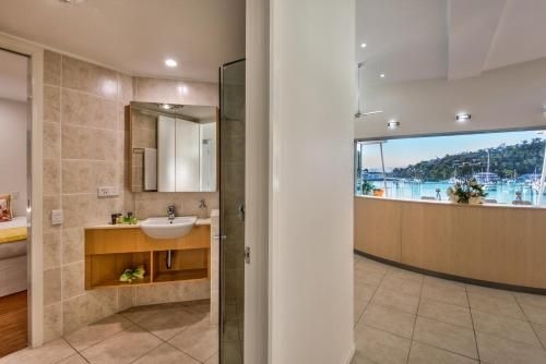 Pavillions Penthouse 25 - 4 Bedroom Luxury Ocean View Hamilton Island3