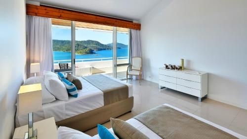Bella Vista E9 - Ocean View Spacious 2 Bedroom with golf buggy2