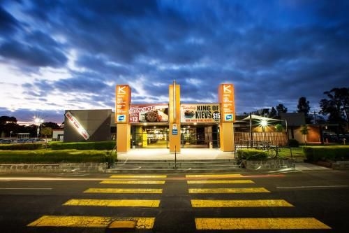 Nightcap at Keysborough Hotel4