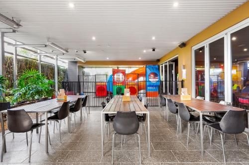 Nightcap at Hinterland Hotel Nerang (Hinterland Hotel Nerang)4