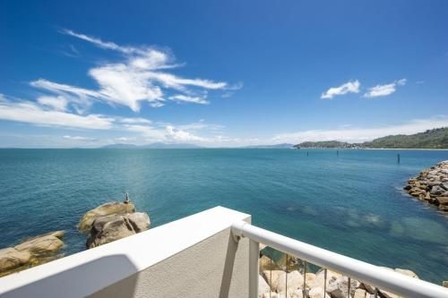 1 Bright Point Apartment 42020