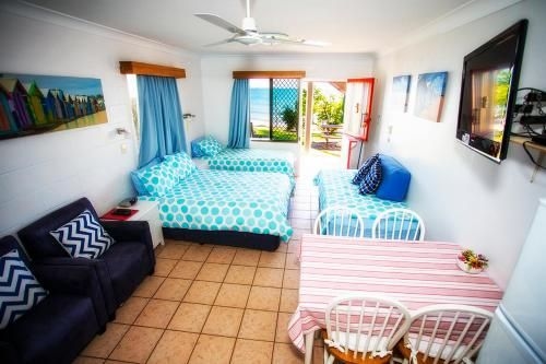 Seaspray Waterfront Holiday Units2