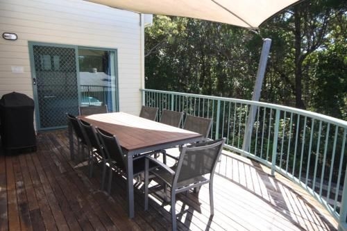 20 Orania Court - Two Storey Family Home With Swimming Pool, Patio & Large Deck. Pet Friendly2