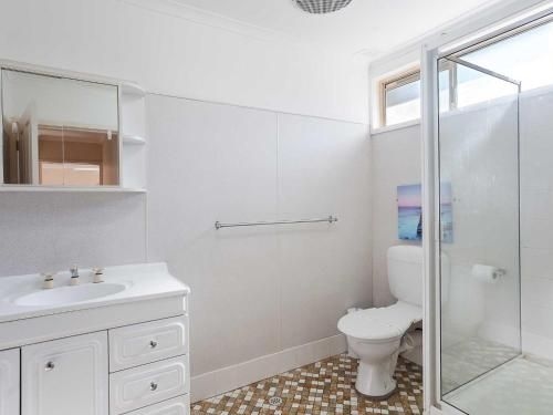 2 'Hibiscus Court' 9 Government Road - fantastic air conditioned 3 bedroom unit4