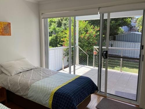 Ultimate Beach House' 19a Graham Street - views , peace & quiet3