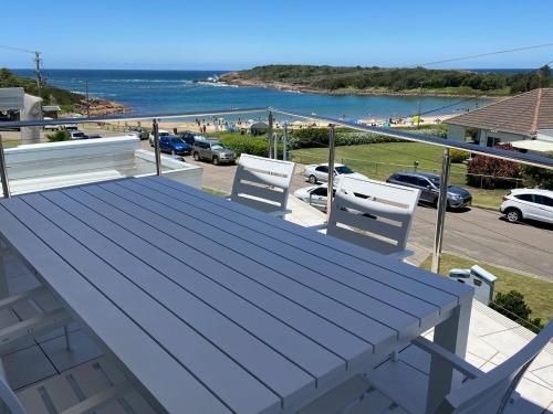 Ultimate Beach House' 19a Graham Street - views , peace & quiet1