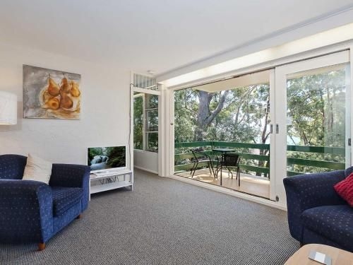 3 'Far Horizons' 77 Ronald Avenue - cosy comfortable unit with filtered views3