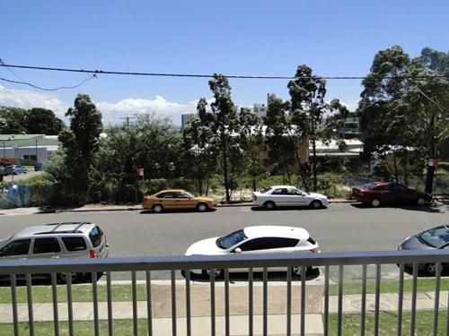 3 Tomaree Street - cute 4 bedroom house with aircon in the heart of town3