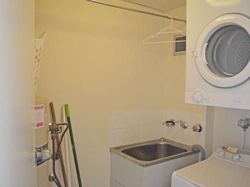 30 'The Commodore' 9-11 Donald Street - fabulous 3 bedroom 2 bathroom 2 carspaces4