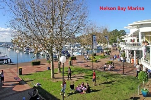 7 'Bayview Towers', 15 Victoria Parade - stunning unit with fabulous views1