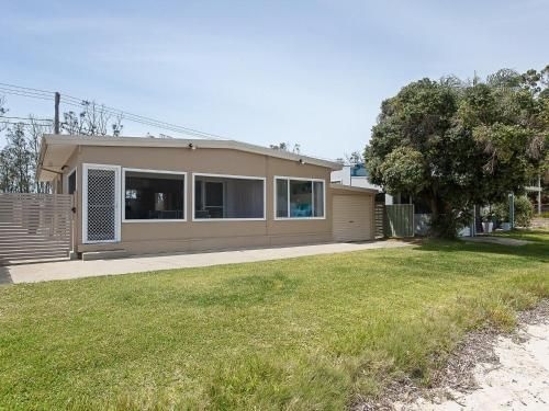Casa Martins', 219 Foreshore Drive - Absolute Waterfront House4