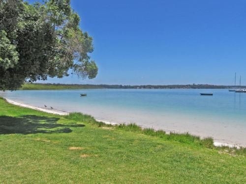 Casa Martins', 219 Foreshore Drive - Absolute Waterfront House3