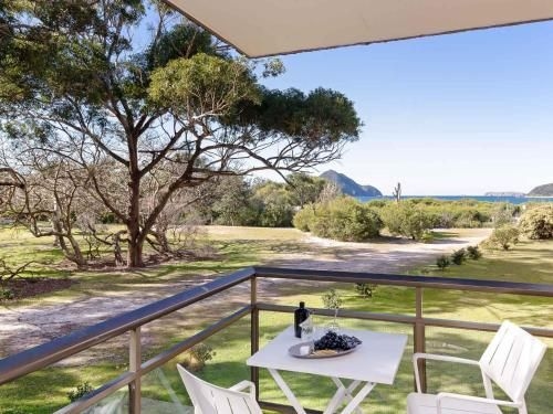 1 'Intrepid', 3 Intrepid Close - Amazing views of Shoal Bay, only 100m from the Beach1