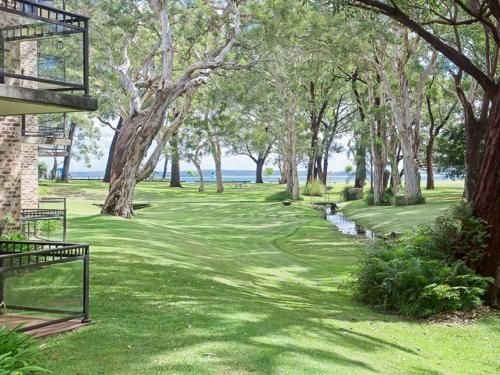 23 'Bay Parklands', 2 Gowrie Avenue - Little Beach, air con, Pool & tennis court1