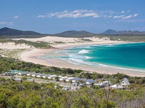Beach House 7' 26 One Mile Close - air conditioned, wifi, foxtel, linen4
