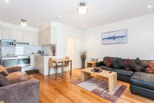 Anglesea River Apartments - Spa Apartment 234