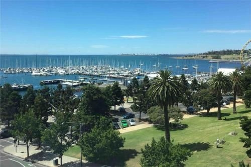 Geelong Waterfront Penthouse Apartment2