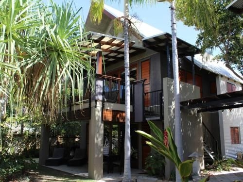 Pure Magnetic Villa 80