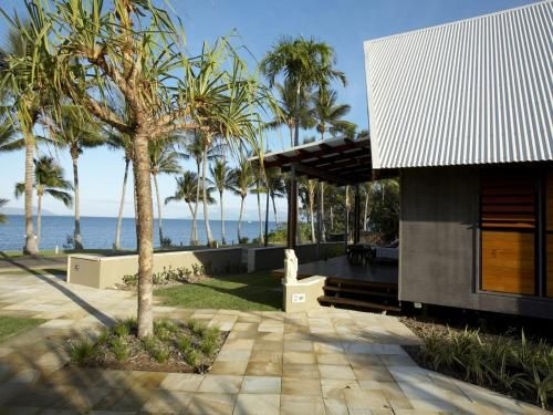 Pure Magnetic Villa 20