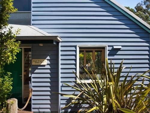 Boatshed Villa Green Door1