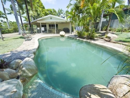 John's Tropical Island Home1