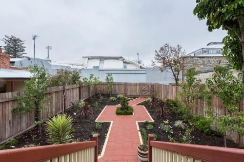 Iconic Fremantle Terrace3