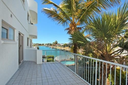 Serenity Waters 6 - Pristine 2 BDRM Apt with Water Views4
