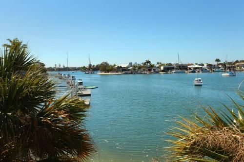 Serenity Waters 6 - Pristine 2 BDRM Apt with Water Views3