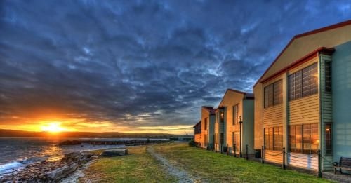 Stanley Village Waterfront Accommodation0