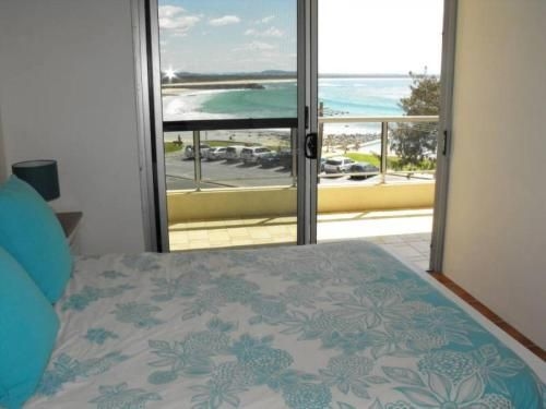 Beachpoint, Unit 202, 28 North Street3