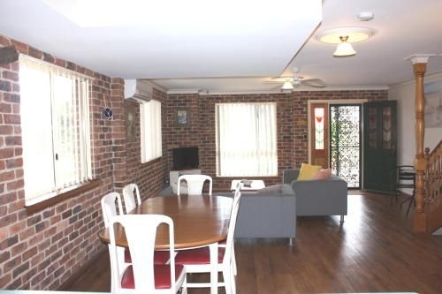 Birchgrove Terrace, Unit 6, Recreation Lane, Tun3