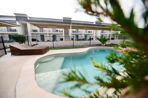 Oaks Middlemount Suites4