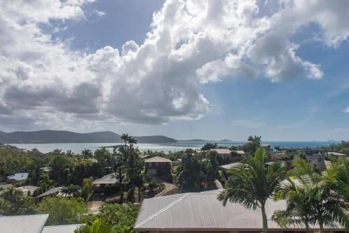 Viewpoint Holiday Home - Cannonvale2
