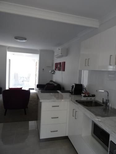 Apartment 725 Ruthven3