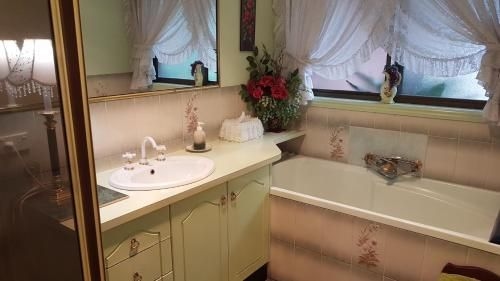 Ballarat Tranquility Cottages1