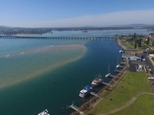 Beachside 4 with Airconditioning and Spa Bath4