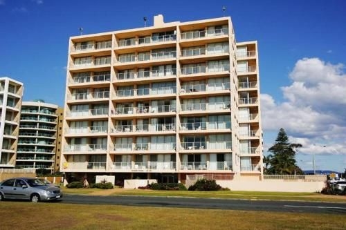 Ebbtide, Unit 29, 2-6 North Street1