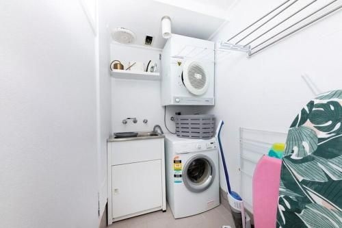 Hibiscus Court, Unit 4, 24 North St, Forster3