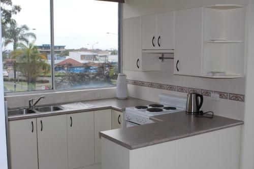 Ebbtide Unit 5 / 2-6 North Street1