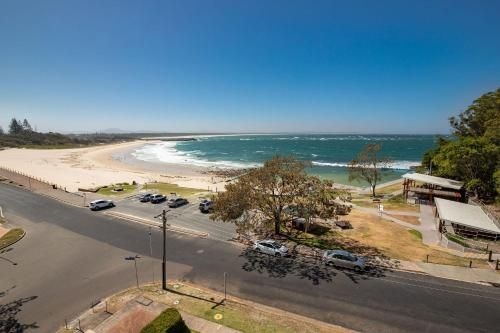 Beachpoint, Unit 402, 28 North Street0