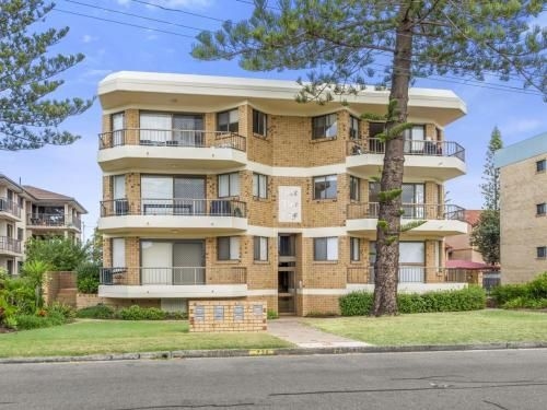 Pointview Lodge, Unit 12