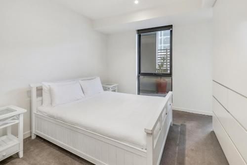 Edgewater 1093