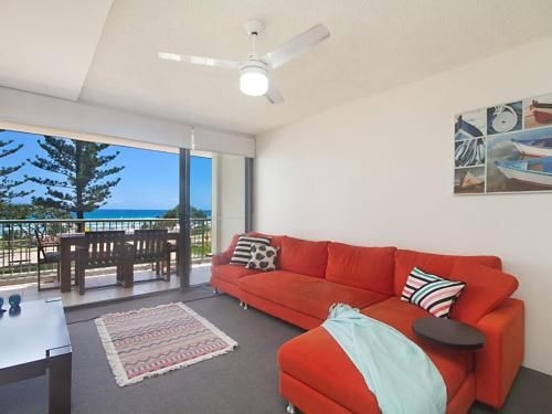 Kingston Court unit 7 - Right on the beach in Rainbow Bay, great location.0