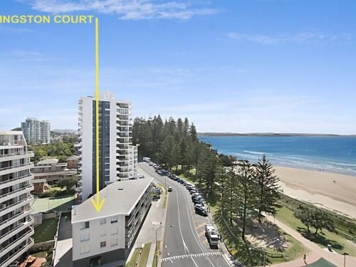 Kingston Court unit 7 - Right on the beach in Rainbow Bay, great location.3